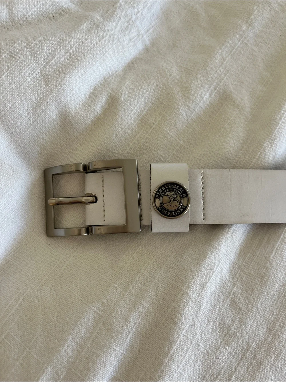 Pebble Beach White Leather Belt with Silver Buckle and Logo Medallion